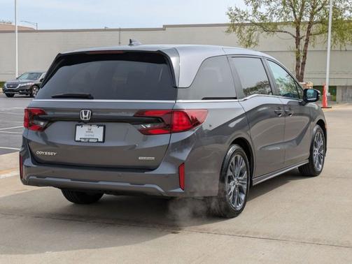 2025 Honda Odyssey Touring