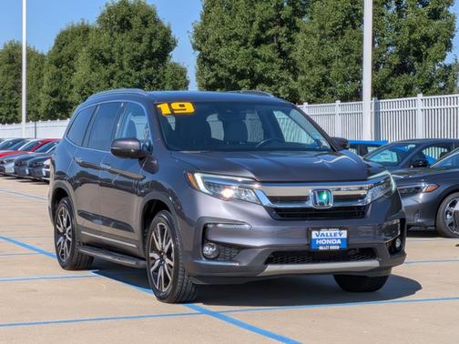 2019 Honda Pilot Touring 8-Passenger