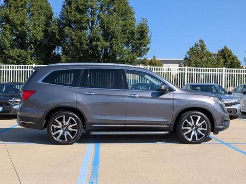 2019 Honda Pilot Touring 8-Passenger