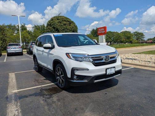 2022 Honda Pilot Touring 8-Passenger