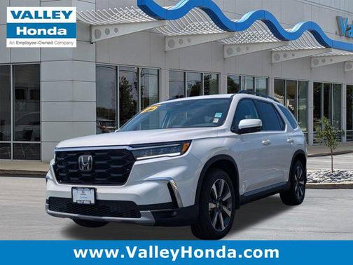 2025 Honda Pilot Touring 8-Passenger