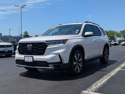 2025 Honda Pilot Touring 8-Passenger