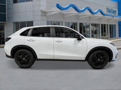 Platinum White Pearl 2026 Honda HR-V AWD Sport