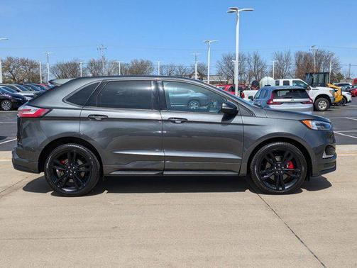 2020 Ford Edge ST