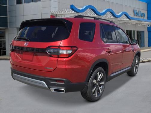 2025 Honda Pilot Touring 8-Passenger
