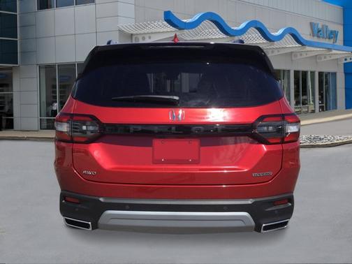 2025 Honda Pilot Touring 8-Passenger