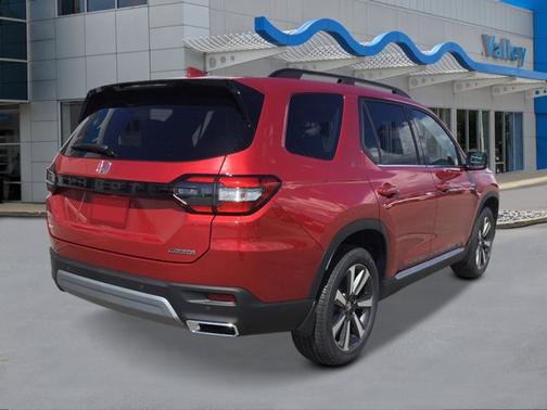 2025 Honda Pilot Touring 8-Passenger