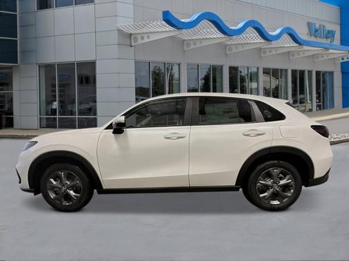 Platinum White Pearl 2026 Honda HR-V LX