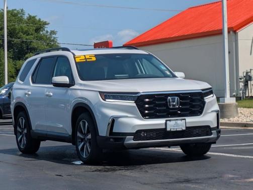 2025 Honda Pilot Touring 8-Passenger