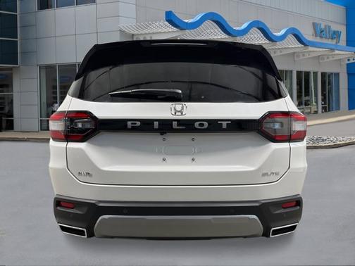 Platinum White Pearl 2026 Honda Pilot Elite