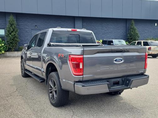 Carbonized Gray Metallic 2022 Ford F-150 XLT