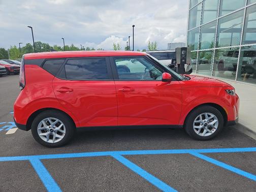 Inferno Red 2024 Kia Soul S