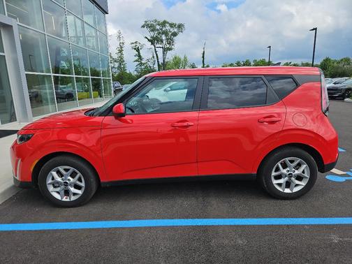 Inferno Red 2024 Kia Soul S