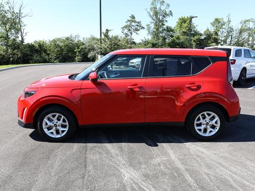Inferno Red 2024 Kia Soul S
