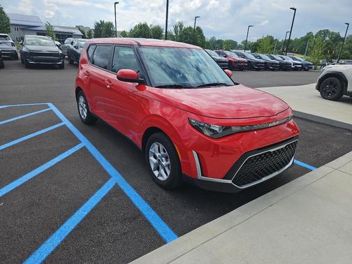 Inferno Red 2024 Kia Soul S