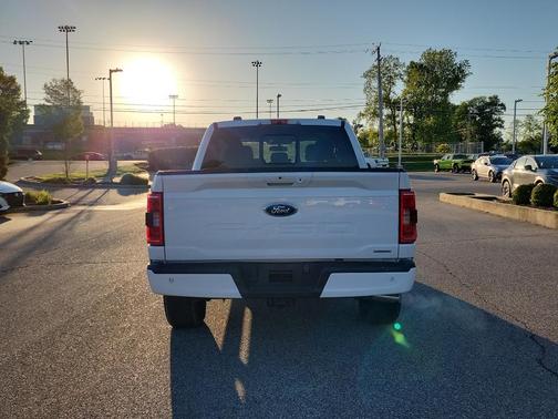 Oxford White 2023 Ford F-150 XLT