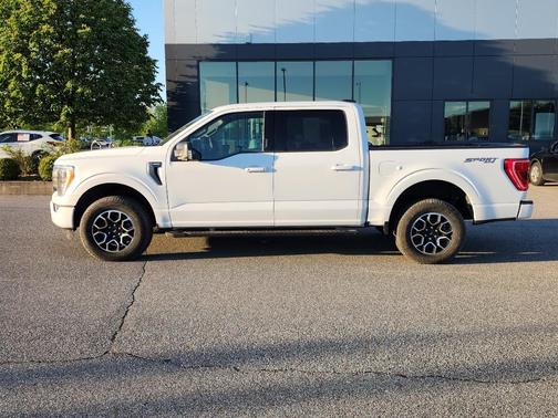 Oxford White 2023 Ford F-150 XLT