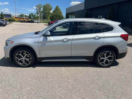 Glacier Silver Metallic 2018 BMW X1 xDrive28i