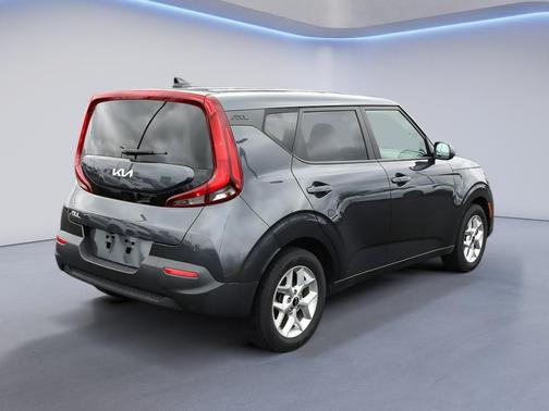 Gravity Gray 2022 Kia Soul S
