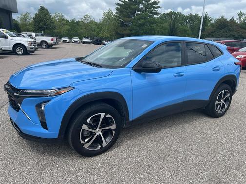 Fountain Blue 2024 Chevrolet Trax FWD 1RS