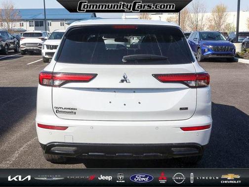 2023 Mitsubishi Outlander SE Black Edition 2WD
