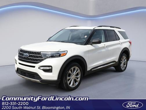 Star White Metallic Tri-Coat 2023 Ford Explorer XLT