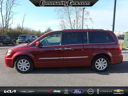 2015 Chrysler Town & Country Touring