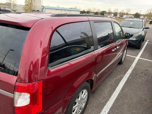 2015 Chrysler Town & Country Touring