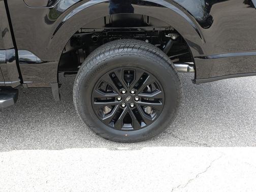 Agate Black Metallic 2026 Ford F-150 Lariat