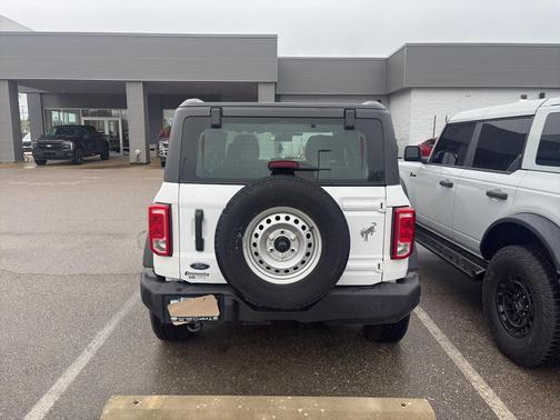 Oxford White 2025 Ford Bronco Base