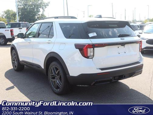 2025 Ford Explorer ST-Line