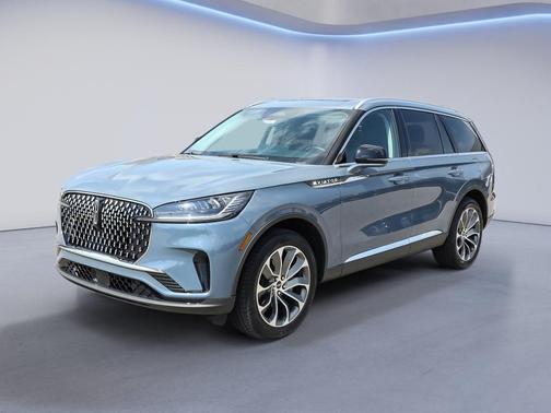 Whisper Blue Metallic Clearcoat 2026 Lincoln Aviator Premiere