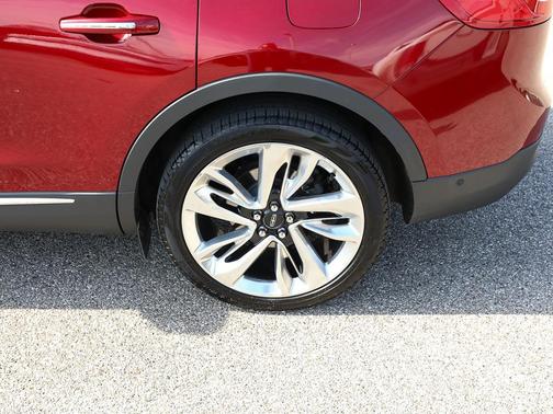 Ruby Red Metallic Tinted Clearcoat 2018 Lincoln MKX Reserve