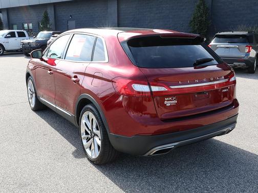Ruby Red Metallic Tinted Clearcoat 2018 Lincoln MKX Reserve