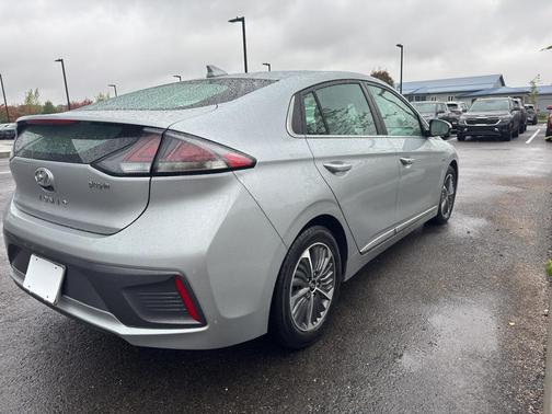 2020 Hyundai IONIQ Plug-In Hybrid SEL
