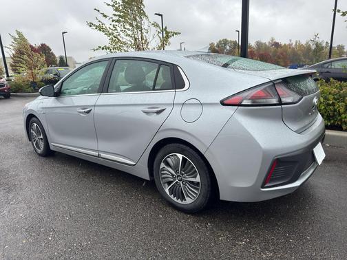 2020 Hyundai IONIQ Plug-In Hybrid SEL