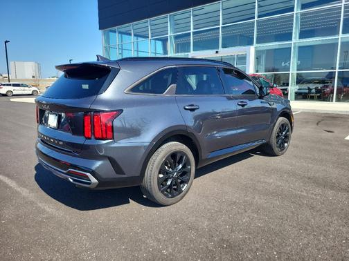 2022 Kia Sorento SX