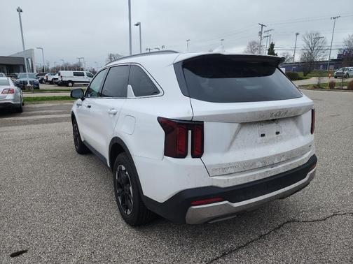 2024 Kia Sorento S