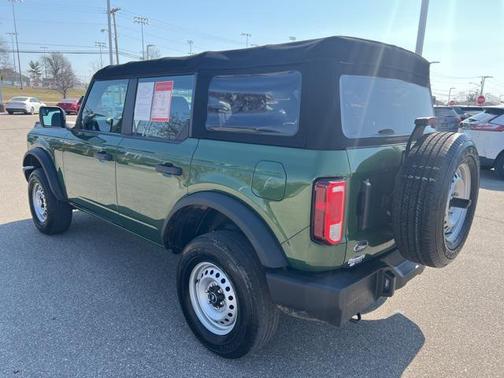 2022 Ford Bronco Base
