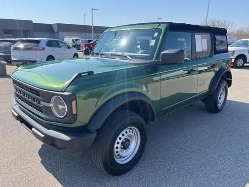 2022 Ford Bronco Base