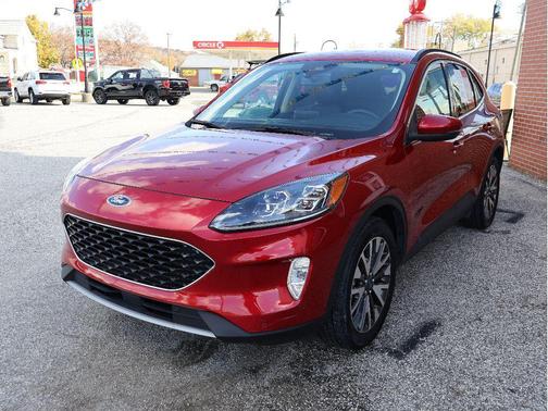 2020 Ford Escape Titanium