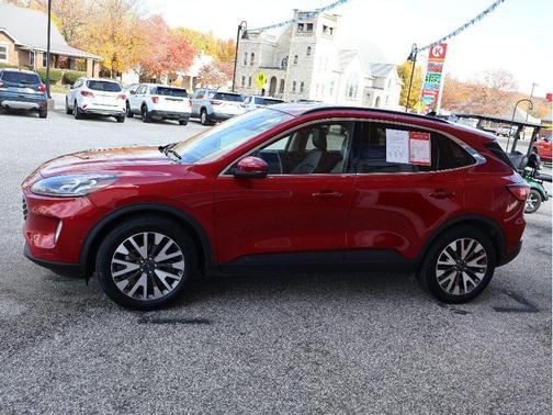 2020 Ford Escape Titanium