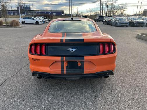 2021 Ford Mustang EcoBoost