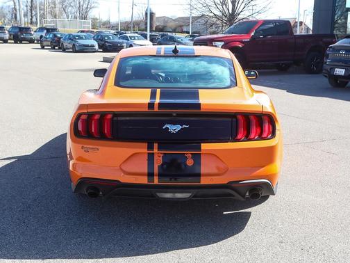 2021 Ford Mustang EcoBoost