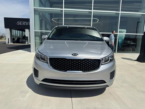 2016 Kia Sedona LX