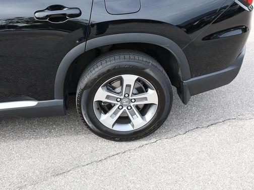 Modern Steel Metallic 2024 Honda Pilot EX-L 7 Passenger
