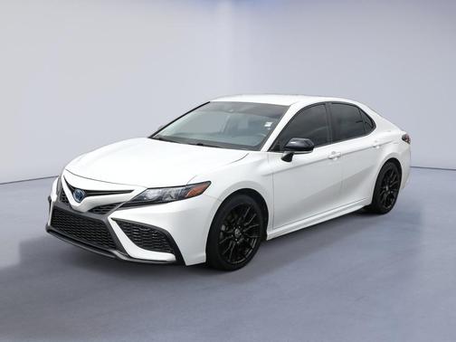 Ice Cap 2023 Toyota Camry SE