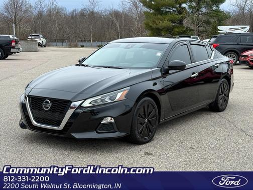 2022 Nissan Altima 2.5 SV