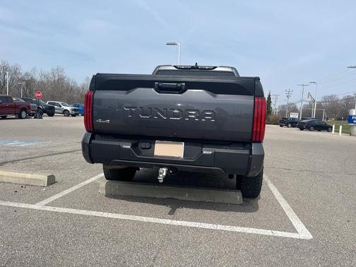 2022 Toyota Tundra SR5