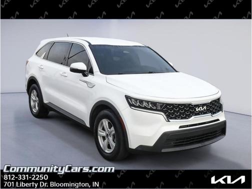 Glacial White Pearl 2023 Kia Sorento LX